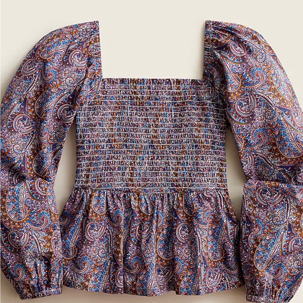 NWT - puff sleeve smocked Liberty top
